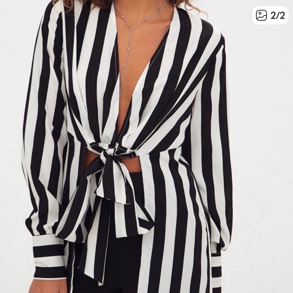 PrettyLittleThing Monochrome Striped Tie-Front Blouse